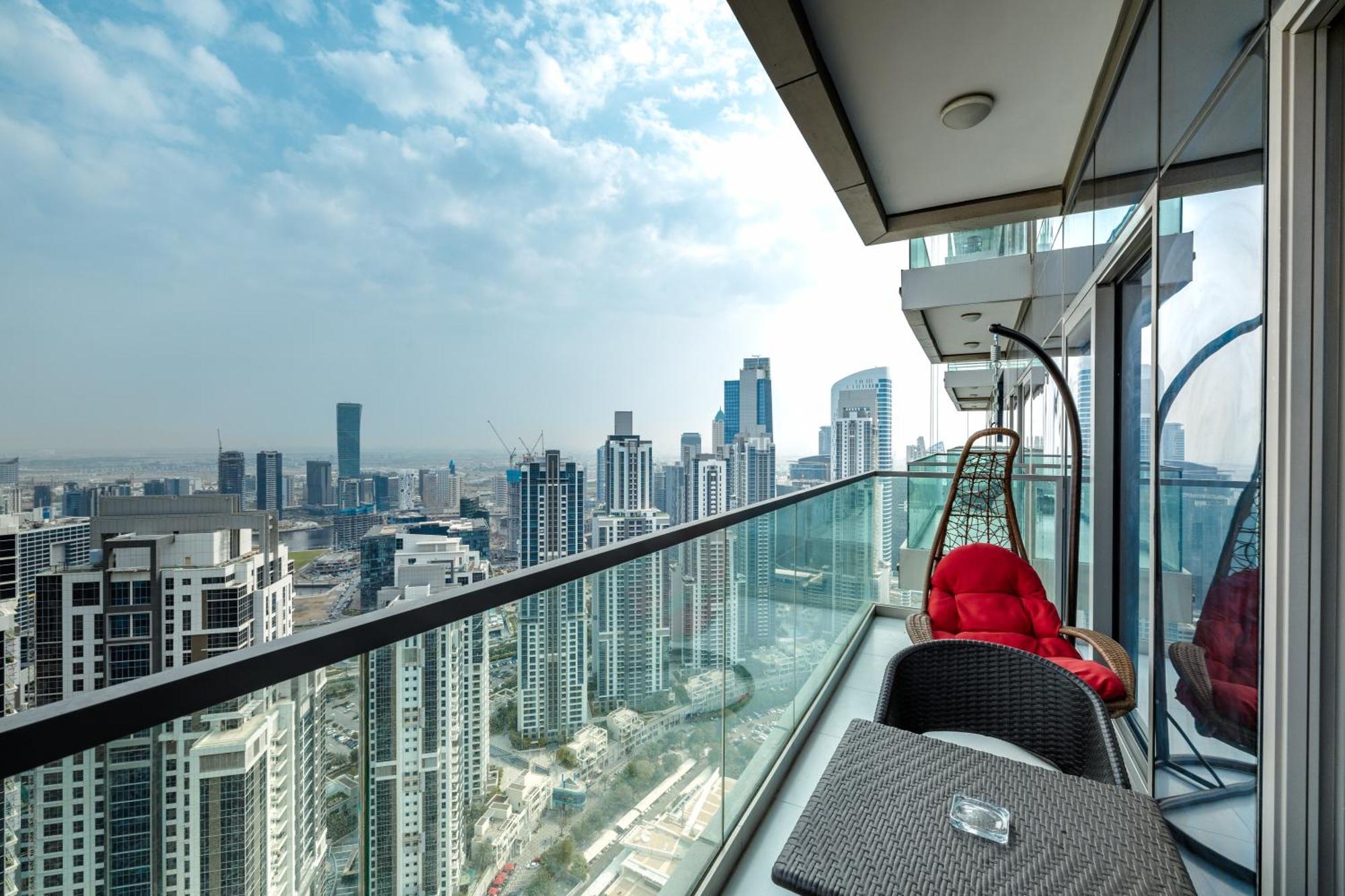 Апартаменты Aliving Luxe 2Br With Burj Khalifa View Infinity Pool Midtown-4704 Дубай Экстерьер фото